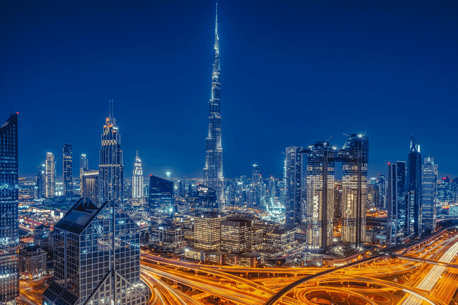 Living Close to Downtown Dubai: Pros and Cons in 2025 1